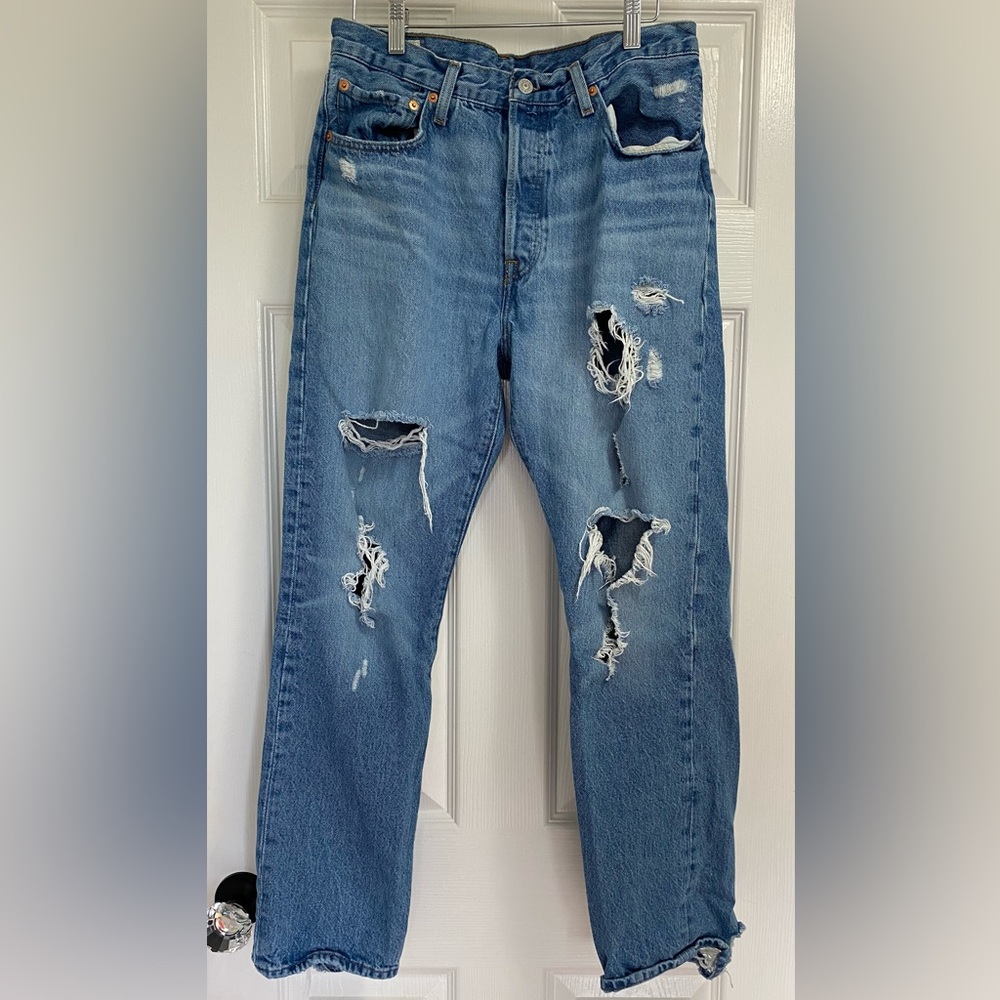 Women’s Levi’s 501 Distressed Jeans